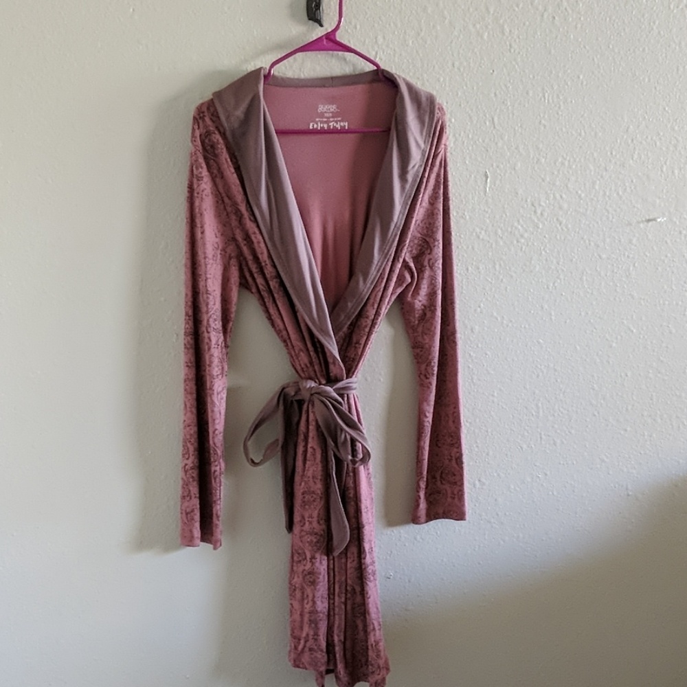 Gilligan & O'Malley Robe